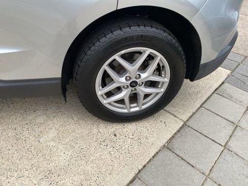 Used 2024 Ford Edge SEL image 17