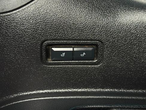 Used 2018 Ford Expedition Max XLT w/ Equipment Group 201A AWD/4WD image 16