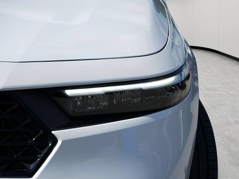 Used 2025 Honda Accord SE image 4