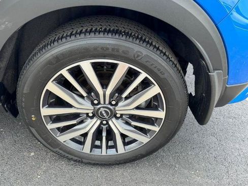 Certified 2024 Nissan Kicks SV FWD image 7