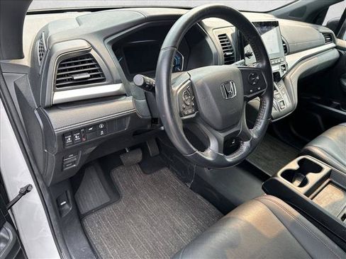 Used 2024 Honda Odyssey Sport image 11