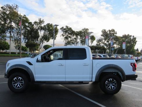 Used 2017 Ford F150 Raptor w/ Equipment Group 802A Luxury image 9