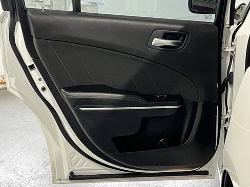 Used 2015 Dodge Charger R/T image 19