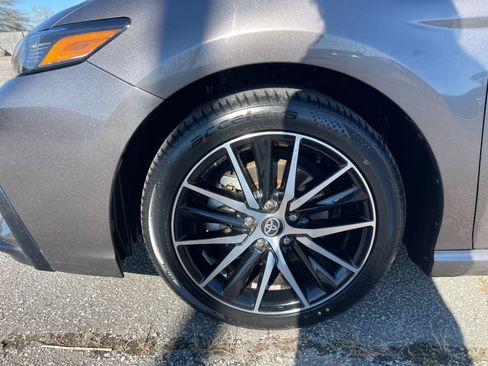 Used 2023 Toyota Camry SE image 29