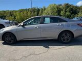 Used 2023 Hyundai Elantra SEL image 5