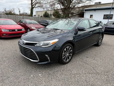 Used 2016 Toyota Avalon XLE image 2