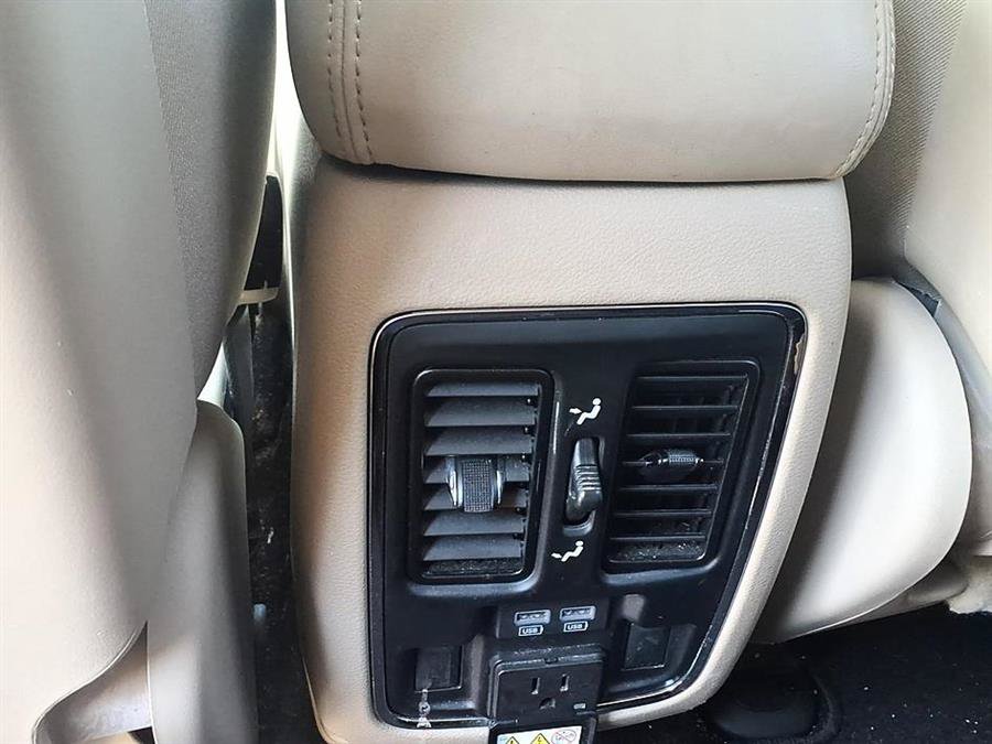 Used 2021 Jeep Grand Cherokee Limited AWD/4WD image 13