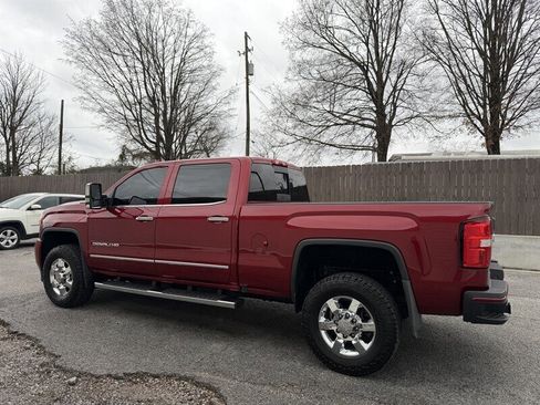 Used 2018 GMC Sierra 3500 Denali w/ Duramax Plus Package image 6