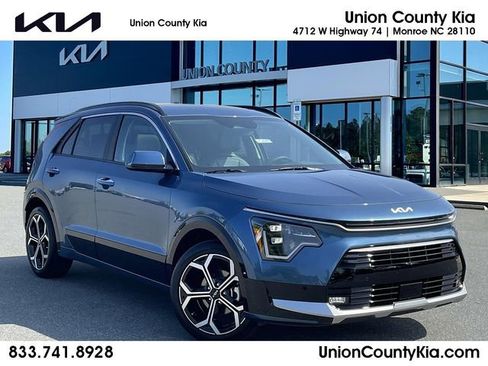 Certified 2025 Kia Niro SX Touring image 1