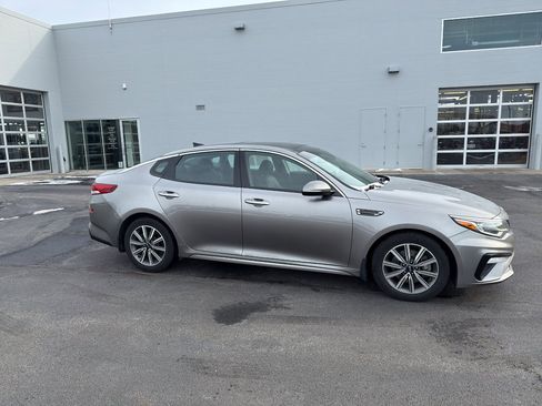 Used 2019 Kia Optima EX w/ EX Premium Package image 12
