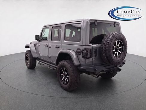 Used 2021 Jeep Wrangler Unlimited Rubicon AWD/4WD image 3
