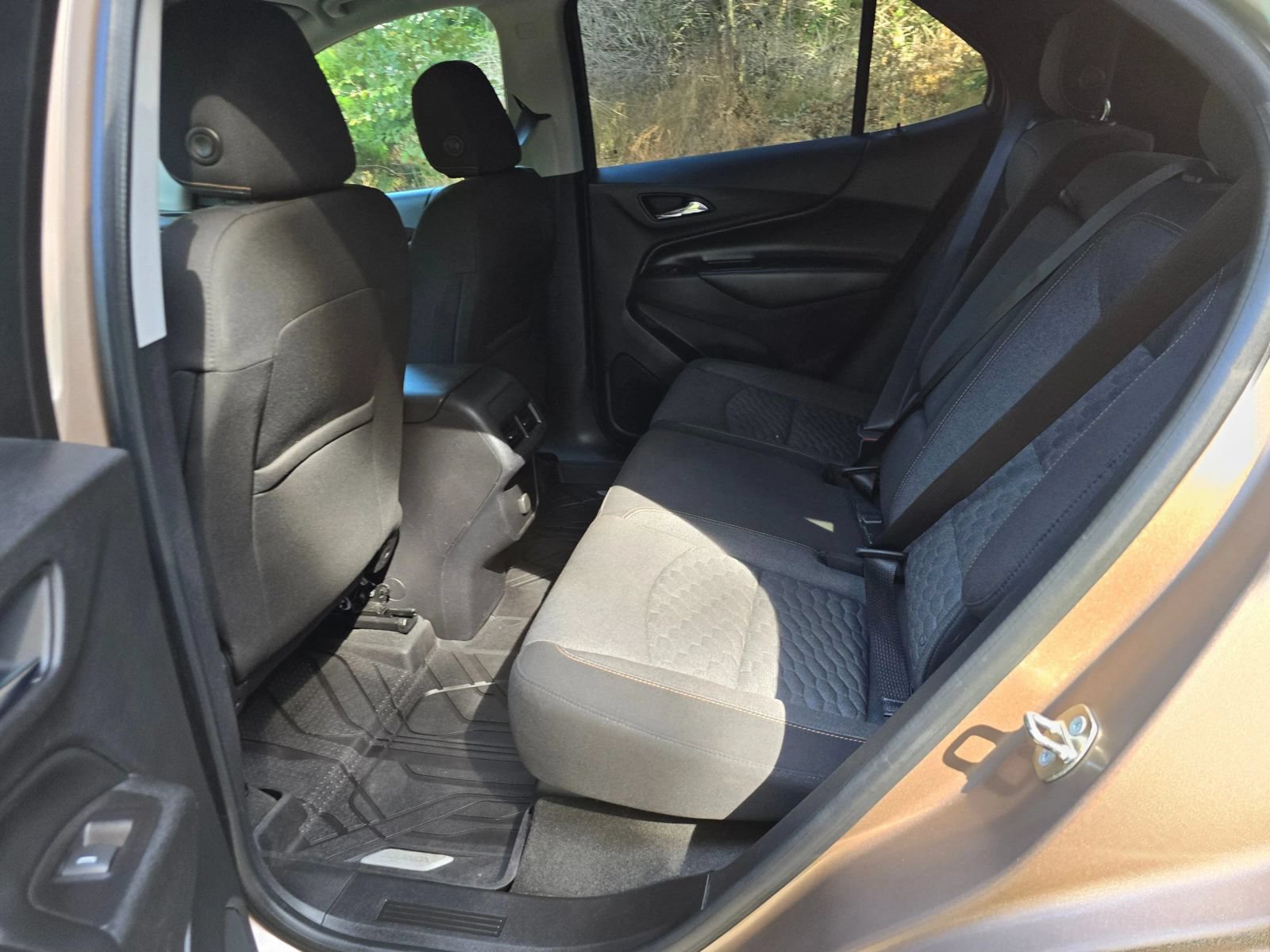 Used 2018 Chevrolet Equinox LT AWD/4WD image 17