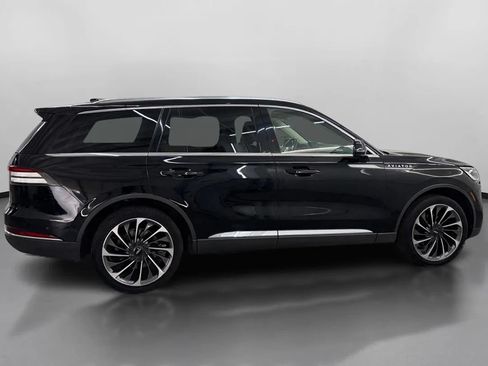Used 2023 Lincoln Aviator Reserve w/ Equipment Group 201A AWD/4WD image 11