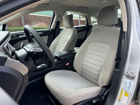 Used 2018 Ford Fusion S FWD image 21