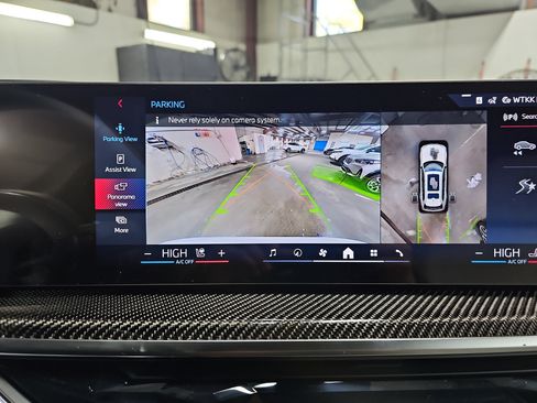 New 2026 BMW X7 M60i image 24