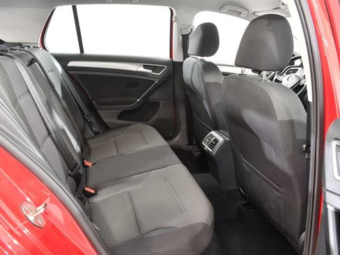 Used 2017 Volkswagen Golf S FWD image 19