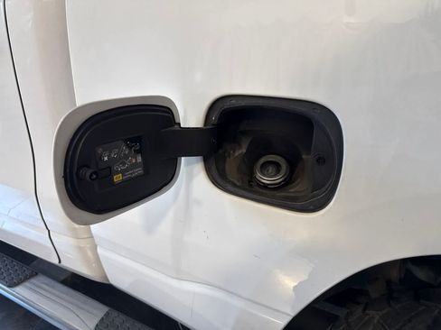 Used 2022 RAM 1500 Big Horn AWD/4WD image 12