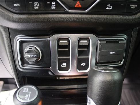 Used 2024 Jeep Wrangler Sport AWD/4WD image 46