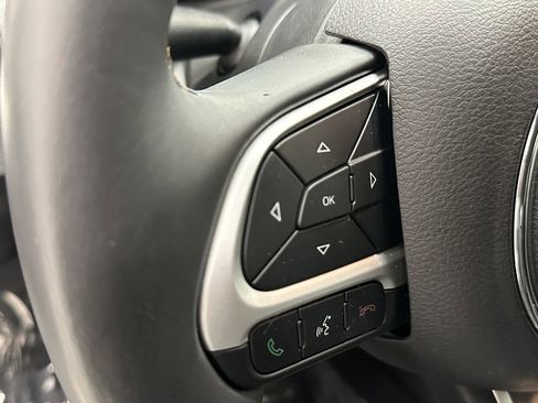 Used 2019 Jeep Compass Latitude w/ Popular Equipment Group image 27