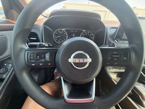 Used 2023 Nissan Rogue S FWD image 33
