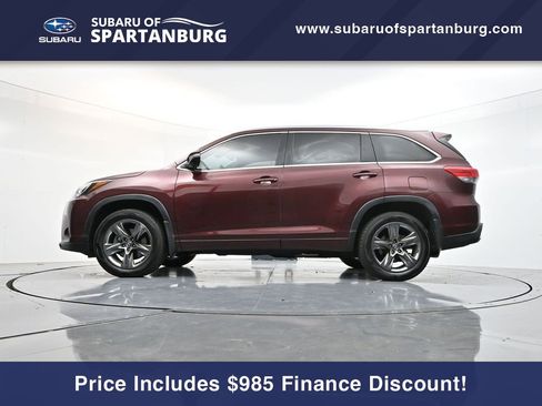 Used 2018 Toyota Highlander Limited Platinum image 29
