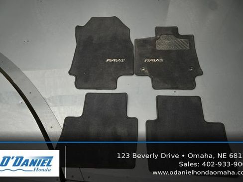 Used 2020 Toyota RAV4 XLE Premium AWD/4WD image 36