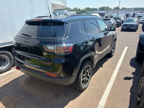 Used 2025 Jeep Compass Trailhawk w/ Trailhawk Elite Group AWD/4WD image 9