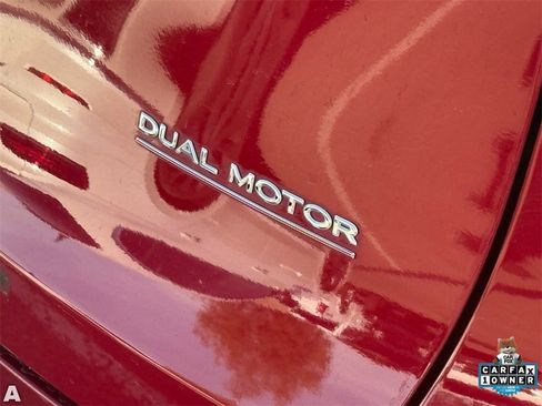 Used 2022 Tesla Model Y Performance image 10