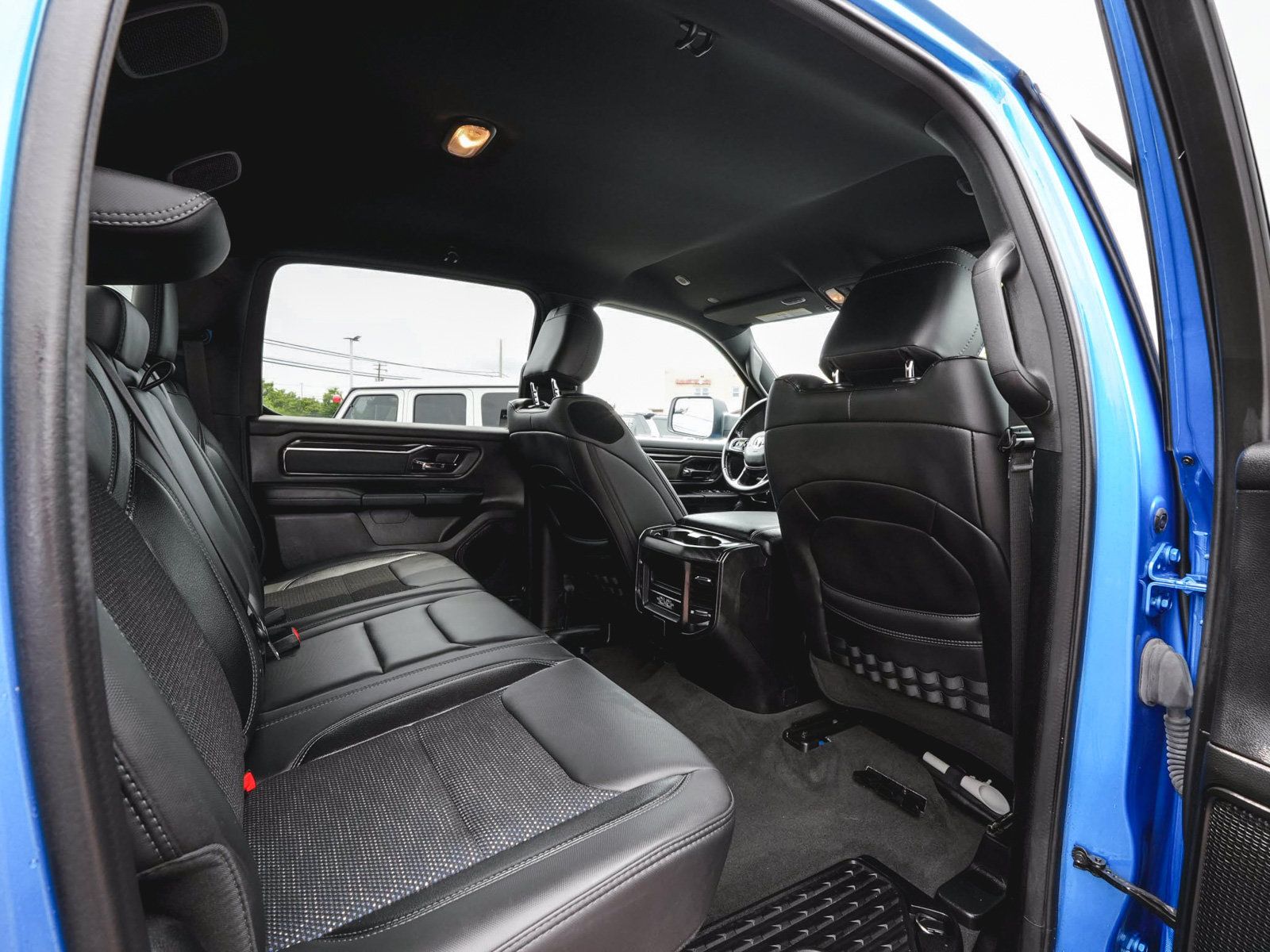Used 2023 RAM 1500 Big Horn AWD/4WD image 34