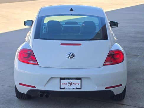 Used 2015 Volkswagen Beetle TDI FWD image 7