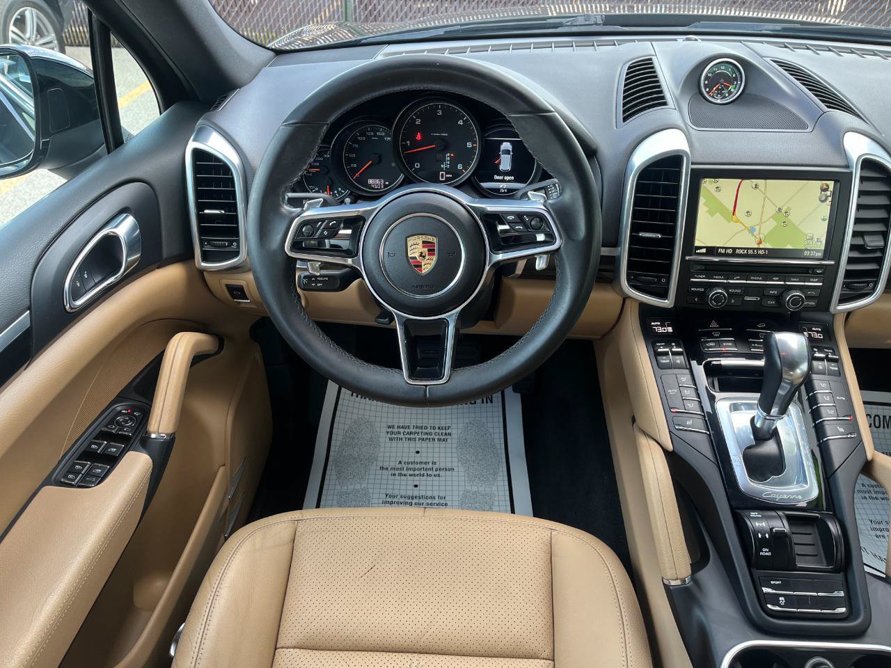 Used 2016 Porsche Cayenne Diesel AWD/4WD image 32