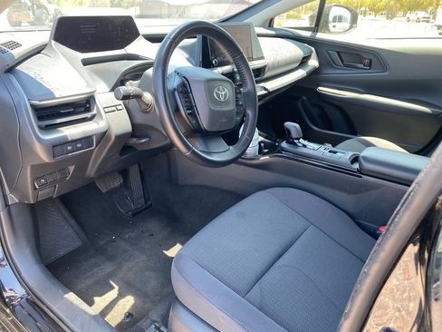 Used 2024 Toyota Prius LE FWD image 7