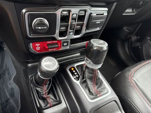 Used 2020 Jeep Wrangler Unlimited Rubicon w/ Dual Top Group image 24