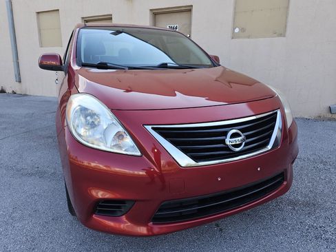 Used 2013 Nissan Versa SV image 13