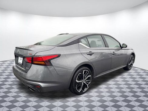 Used 2024 Nissan Altima 2.5 SR w/ SR Premium Package image 7