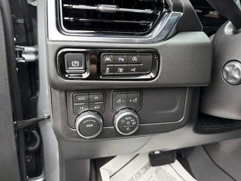 New 2026 GMC Yukon XL Denali w/ LPO, Floor Liner Package AWD/4WD image 18