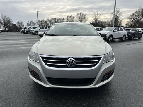 Used 2010 Volkswagen CC Sport image 8