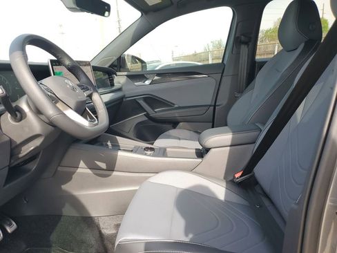New 2026 Volkswagen Tiguan SE R-Line FWD image 16