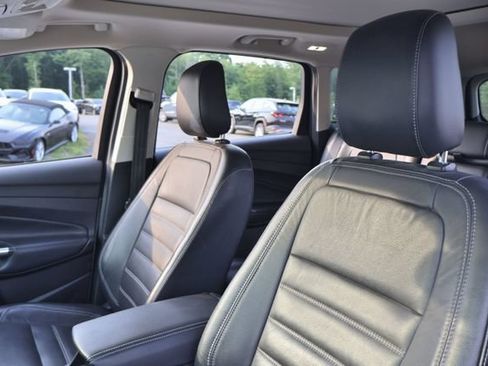 Used 2018 Ford Escape Titanium w/ Ford Safe & Smart Package AWD/4WD image 13