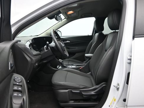 Used 2025 Buick Encore GX Preferred AWD/4WD image 20