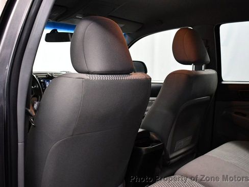 Used 2015 Toyota Tacoma PreRunner w/ SR5 Package RWD image 19