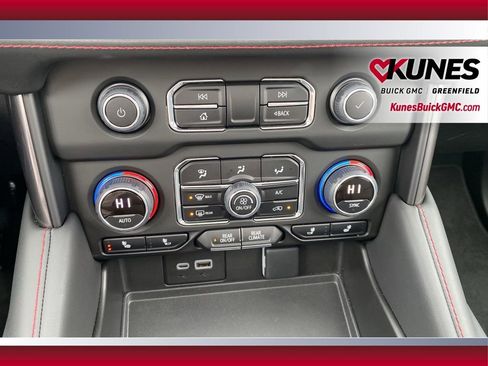 Used 2023 Chevrolet Suburban RST w/ Luxury Package image 20