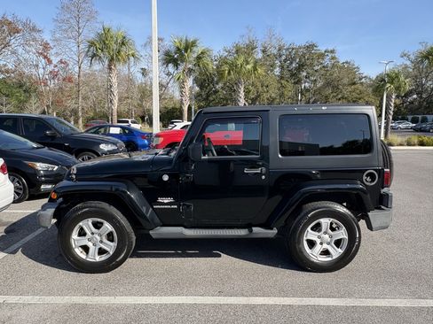 Used 2010 Jeep Wrangler Sahara w/ Dual Top Group image 4