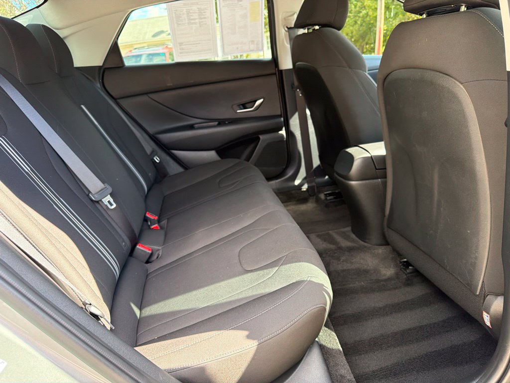 Used 2021 Hyundai Elantra SEL FWD image 26