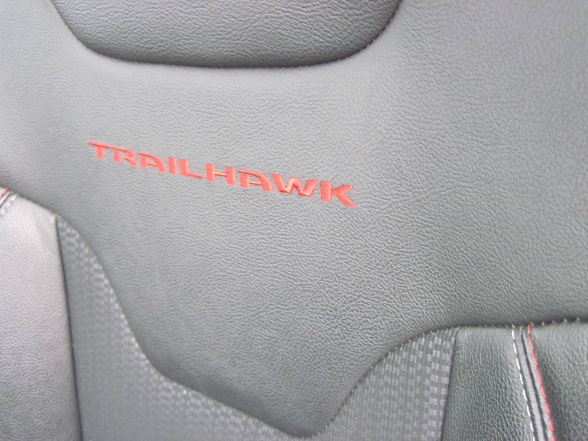 Used 2023 Jeep Compass Trailhawk AWD/4WD image 12