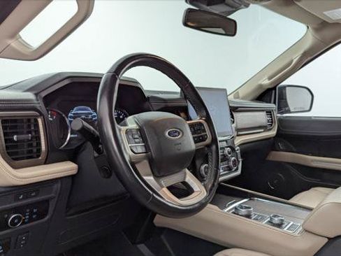 Used 2024 Ford Expedition Limited AWD/4WD image 26