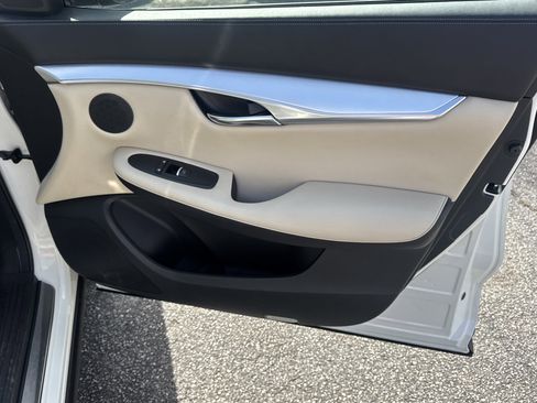 Used 2021 INFINITI QX50 Essential w/ Convenience Package image 14