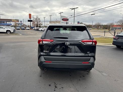 New 2025 Toyota RAV4 LE image 4