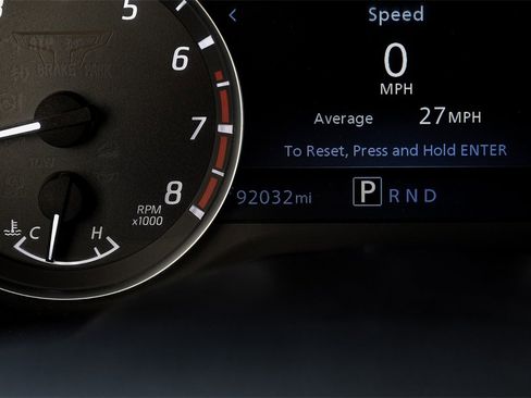 Used 2020 Nissan Titan Platinum Reserve w/ Moonroof Package image 17