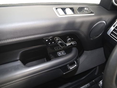Used 2019 Land Rover Range Rover Supercharged AWD/4WD image 34
